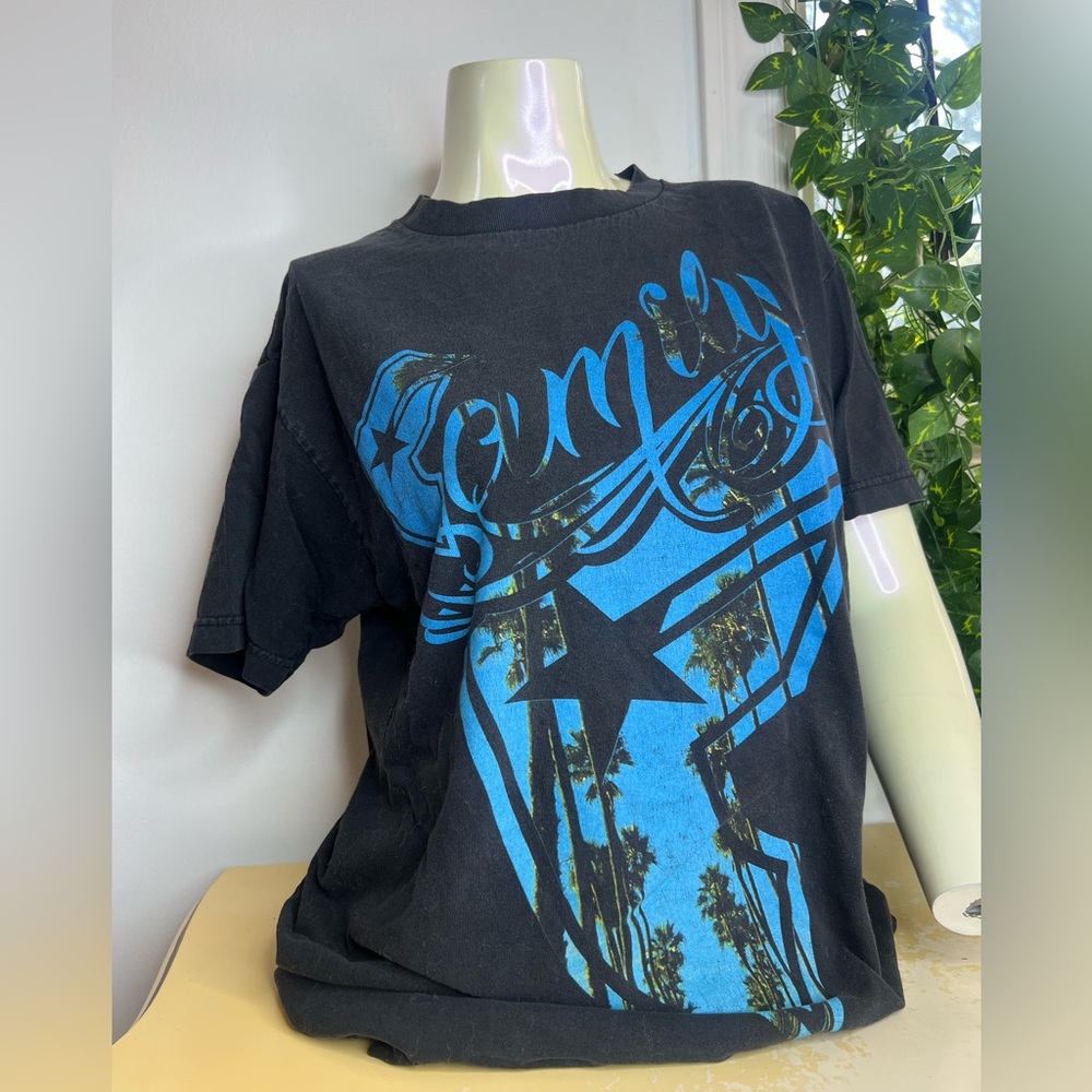✨ Authentic Vintage Famous Stars & Straps Graphic Tee (Travis Barker’s Line) 🛹
